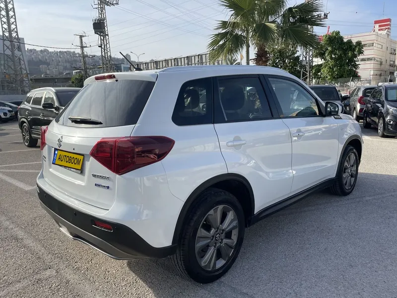 Suzuki Vitara 2nd hand, 2023