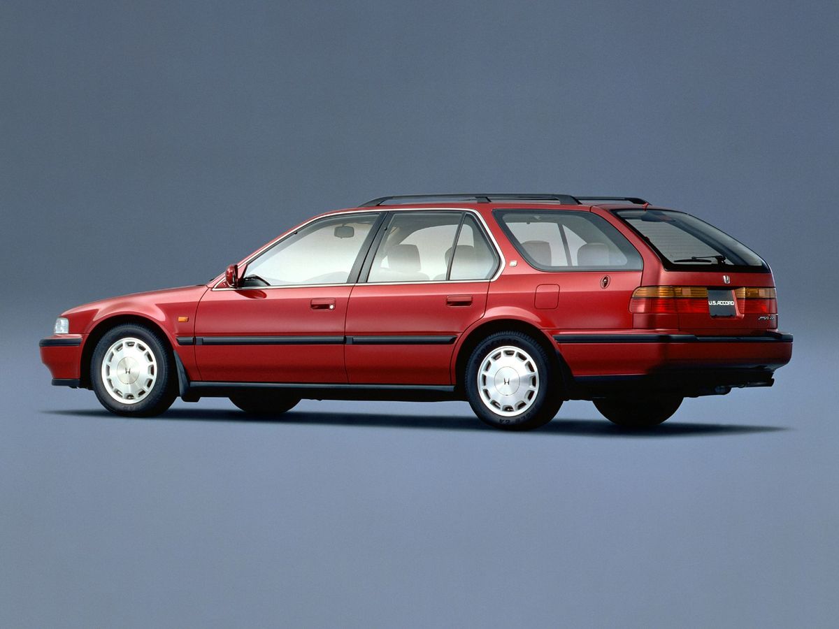 הונדה אקורד ‏1990. מרכב, צורה. סטיישן 5 דלתות, 4 דור