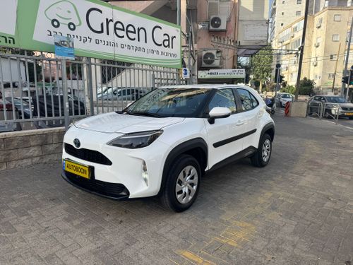 Toyota Yaris Cross, 2023, фото