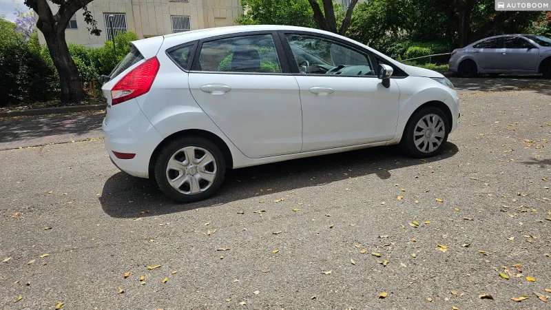 Ford Fiesta 2nd hand, 2011, private