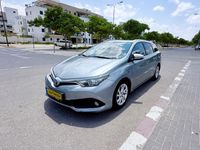 Toyota Auris 2nd hand, 2017