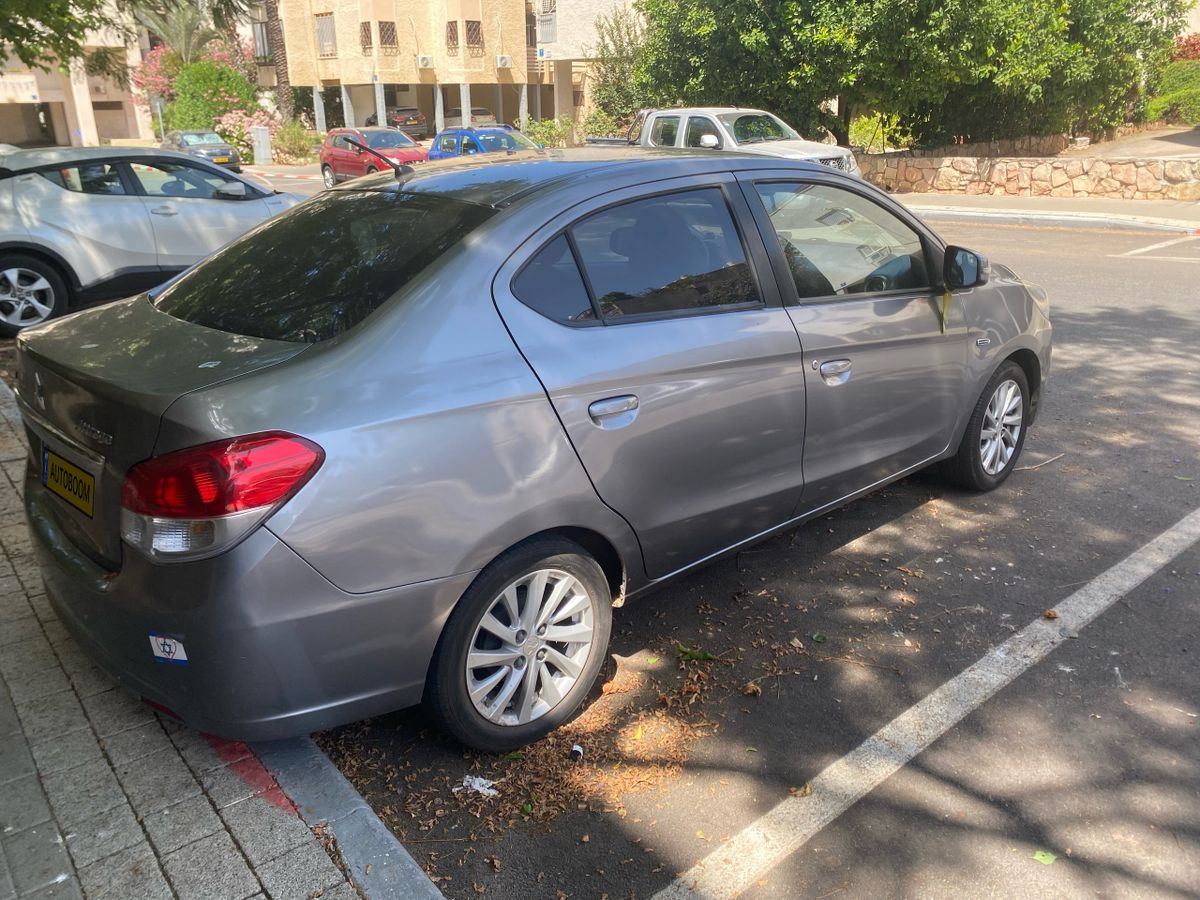 Mitsubishi Attrage 2ème main, 2016, main privée