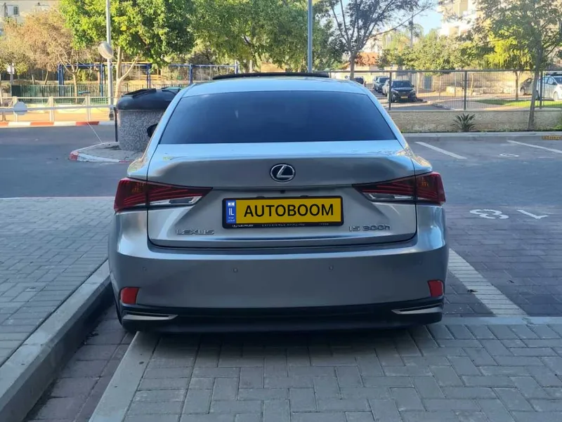 Lexus IS с пробегом, 2019, частная рука