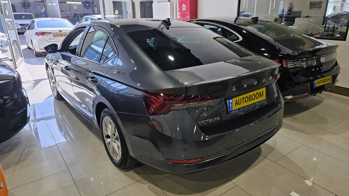 Skoda Octavia с пробегом, 2021