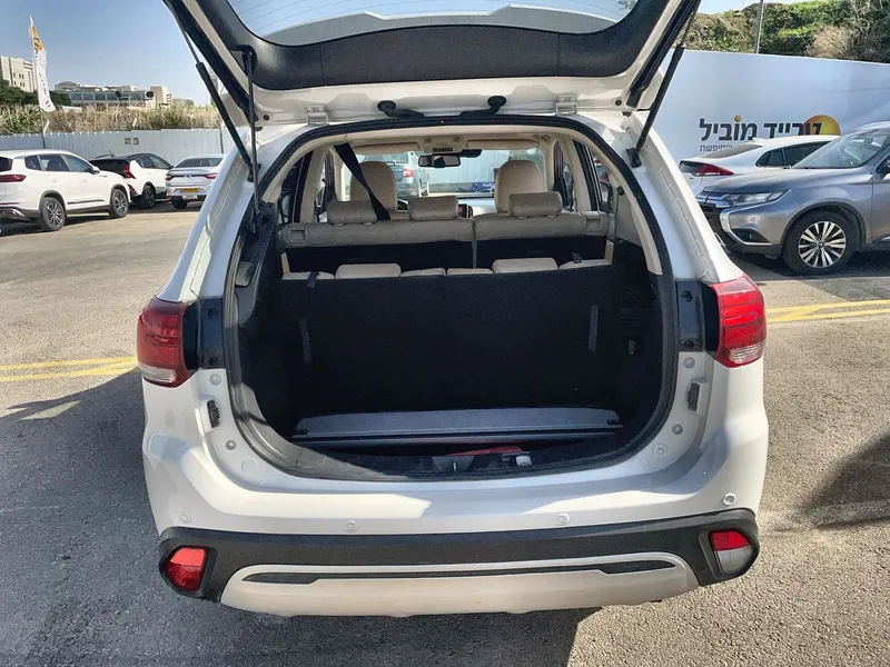 Mitsubishi Outlander 2nd hand, 2020