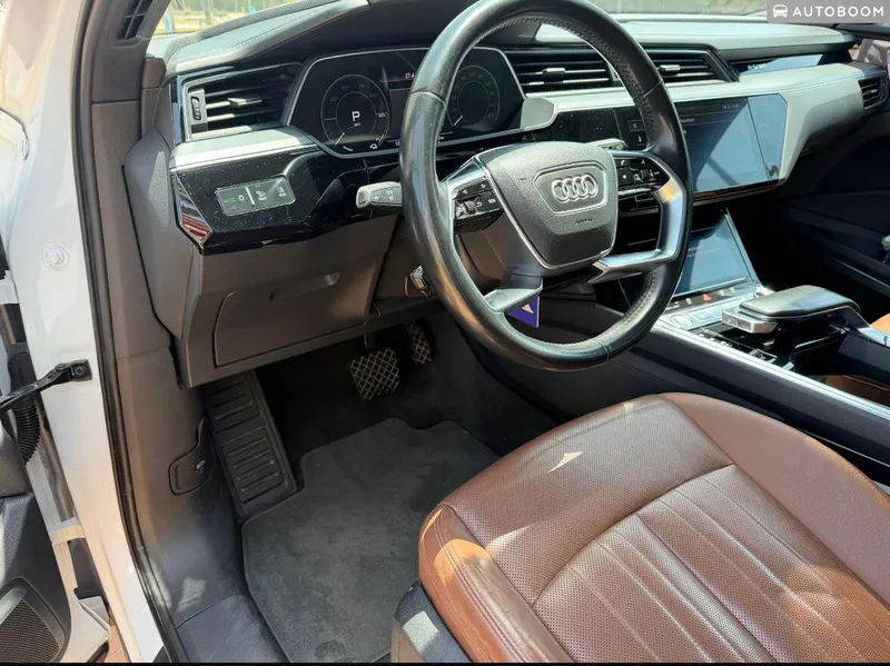 Audi Q8 e-tron 2nd hand, 2019, private