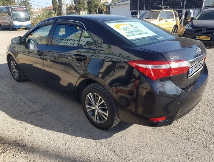 Toyota Corolla 2ème main, 2014
