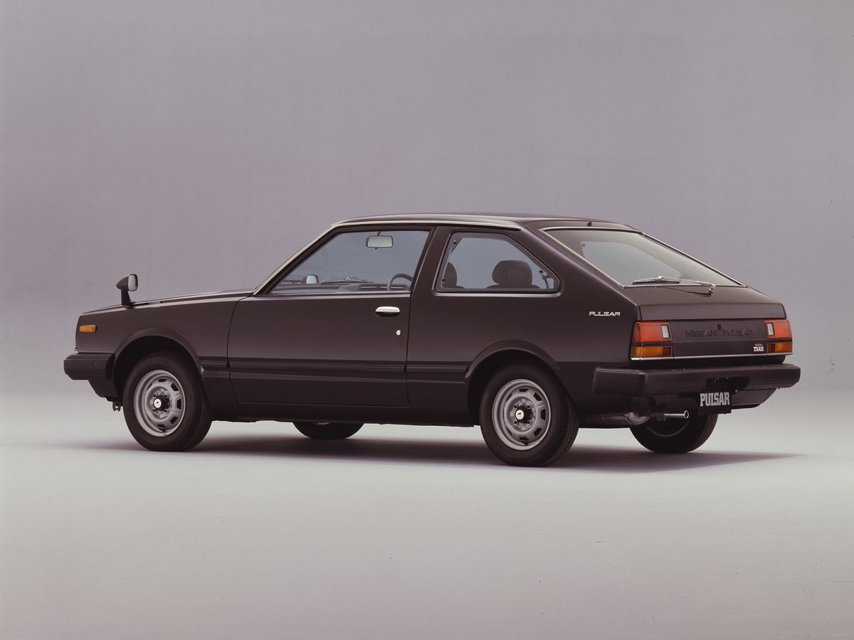 ניסאן פולסר 1978. מרכב, צורה. מיני 3 דלתות, 1 דור