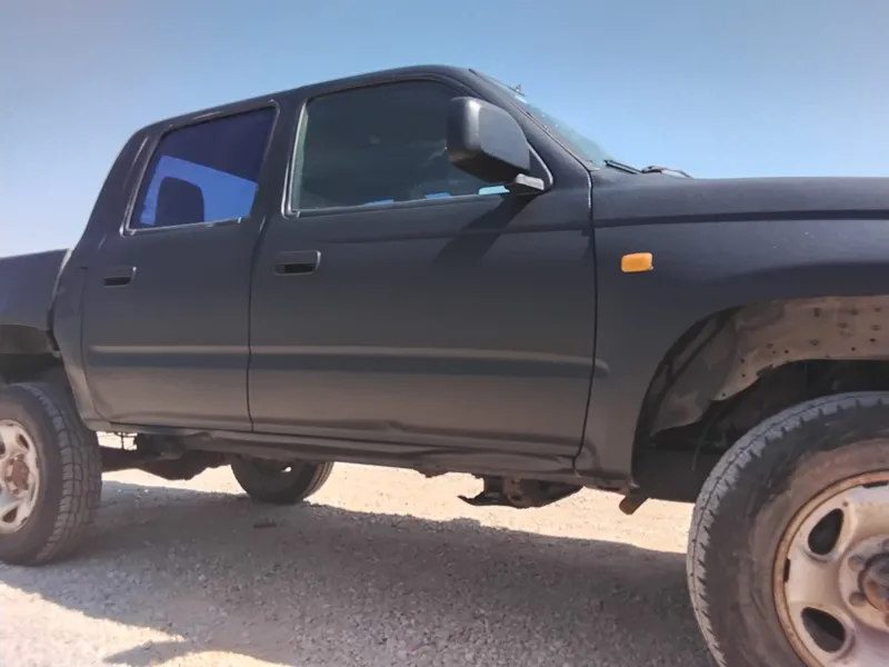 Toyota Hilux с пробегом, 2000, частная рука