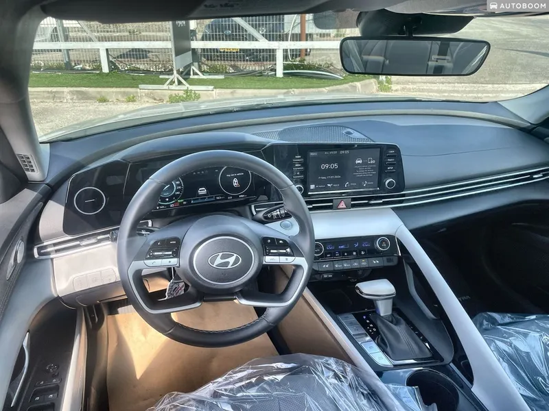 Hyundai Elantra 2nd hand, 2024, private