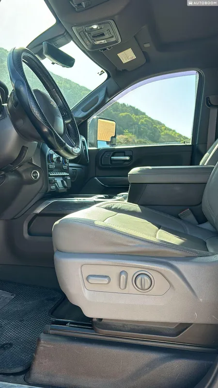 Chevrolet Silverado с пробегом, 2020