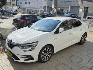 Renault Megane, 2022, photo
