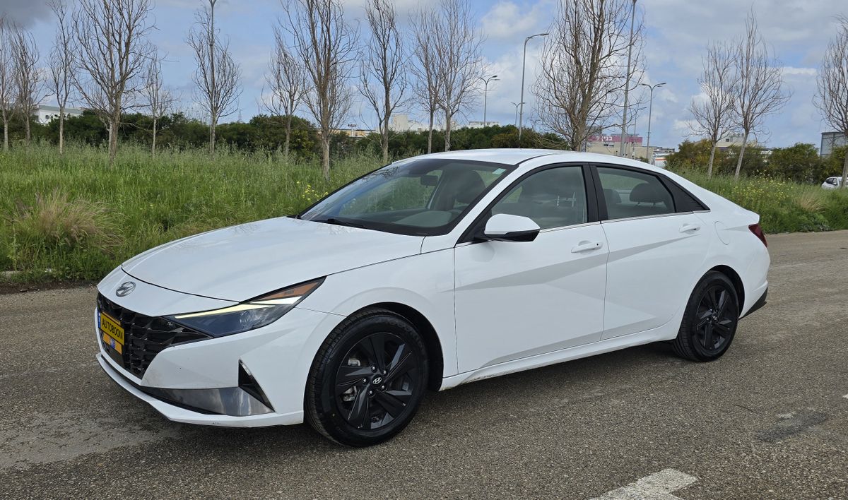 Hyundai Elantra с пробегом, 2023, частная