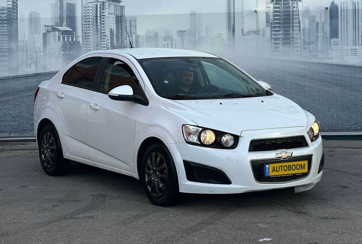 Chevrolet Sonic 2nd hand, 2015, private