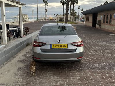 Skoda Superb с пробегом, 2019, частная рука