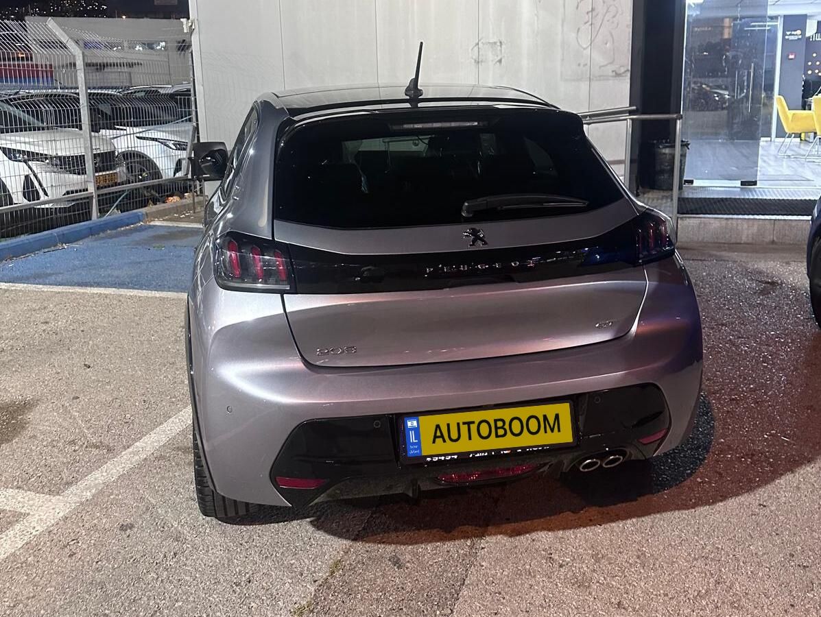 Peugeot 208 2nd hand, 2022, private