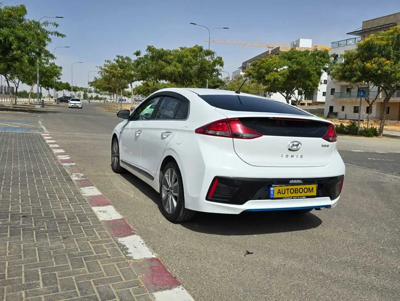 Hyundai IONIQ 2nd hand, 2017, private hand