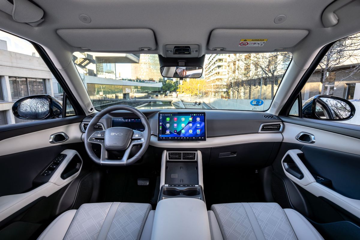 BYD Atto 2 2024. Передние сидения. SUV 5 дв., 1 поколение