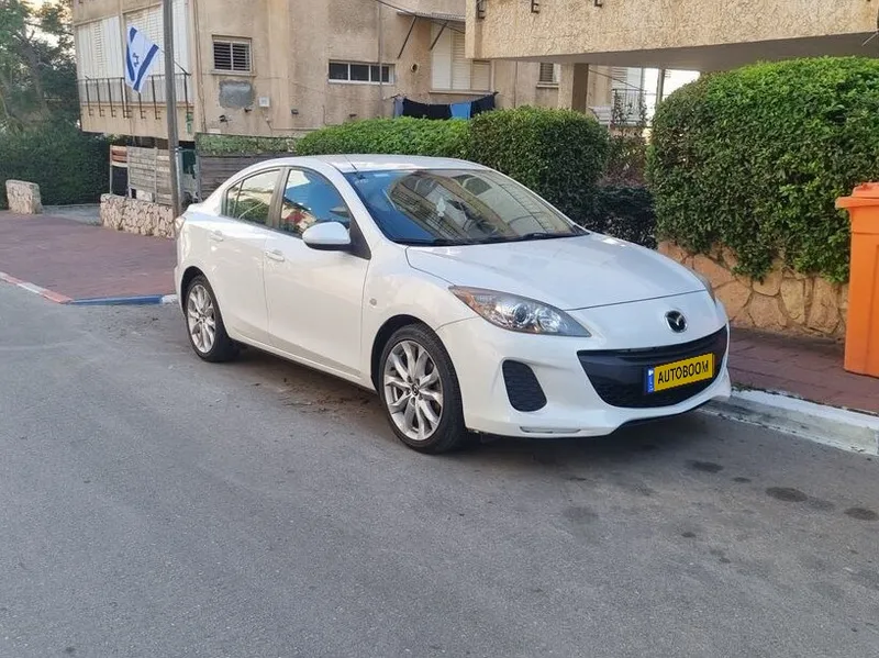 Mazda 3 2nd hand, 2013