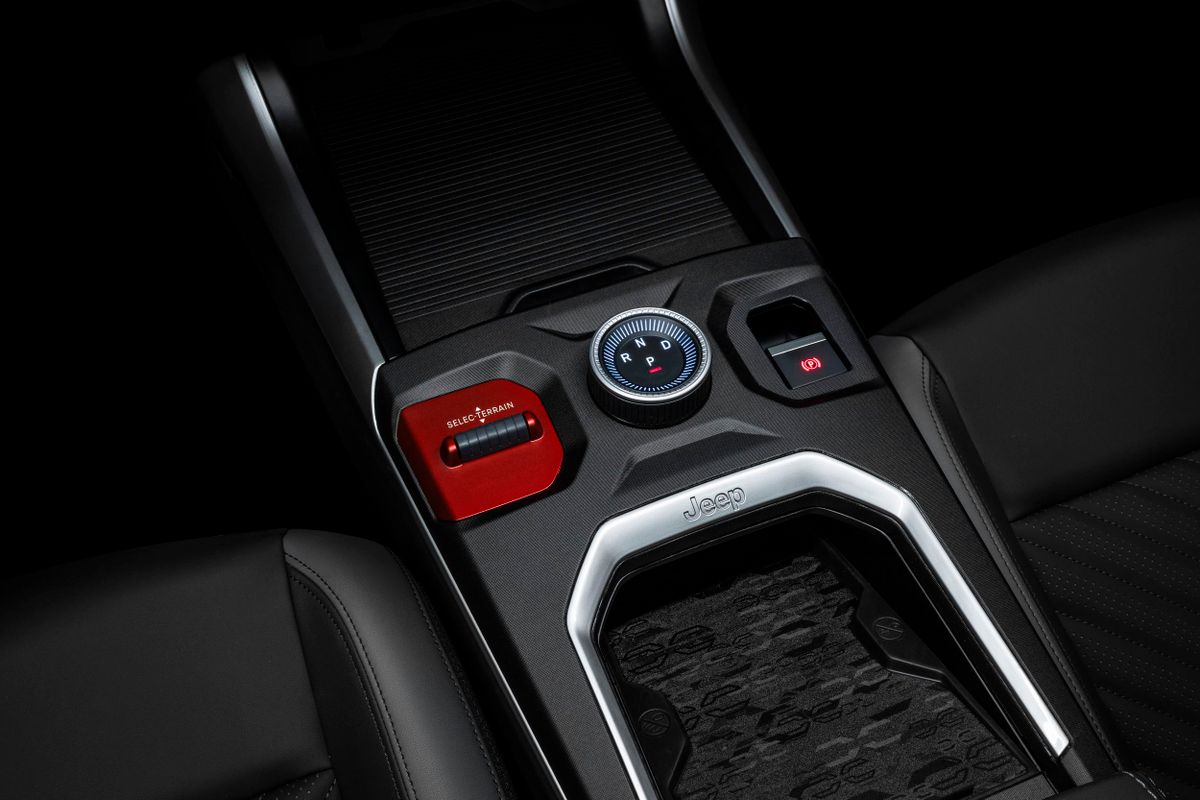 Jeep Compass 2025. Центральная консоль. Внедорожник 5 дв., 3 поколение