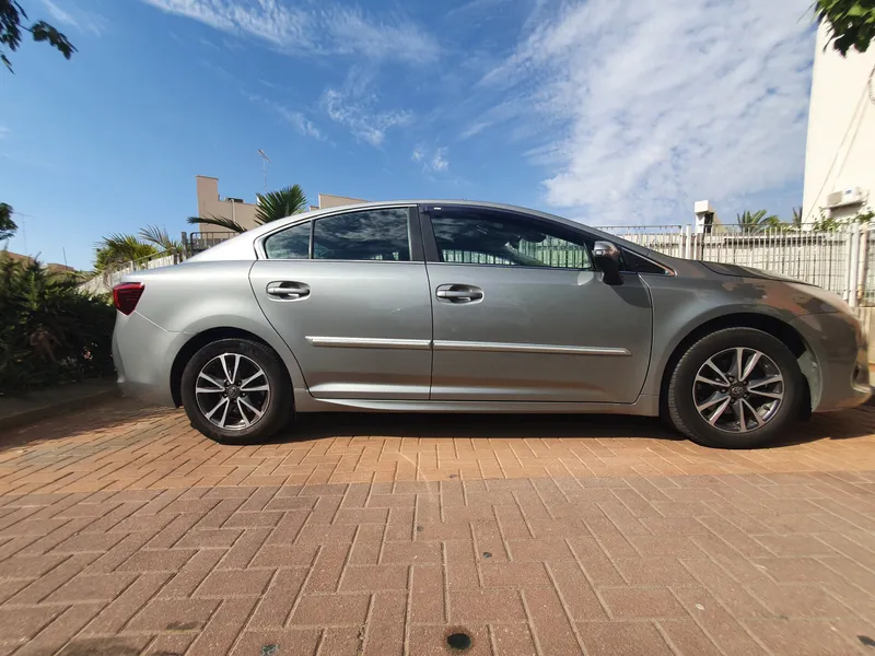 Toyota Avensis 2nd hand, 2018, private hand