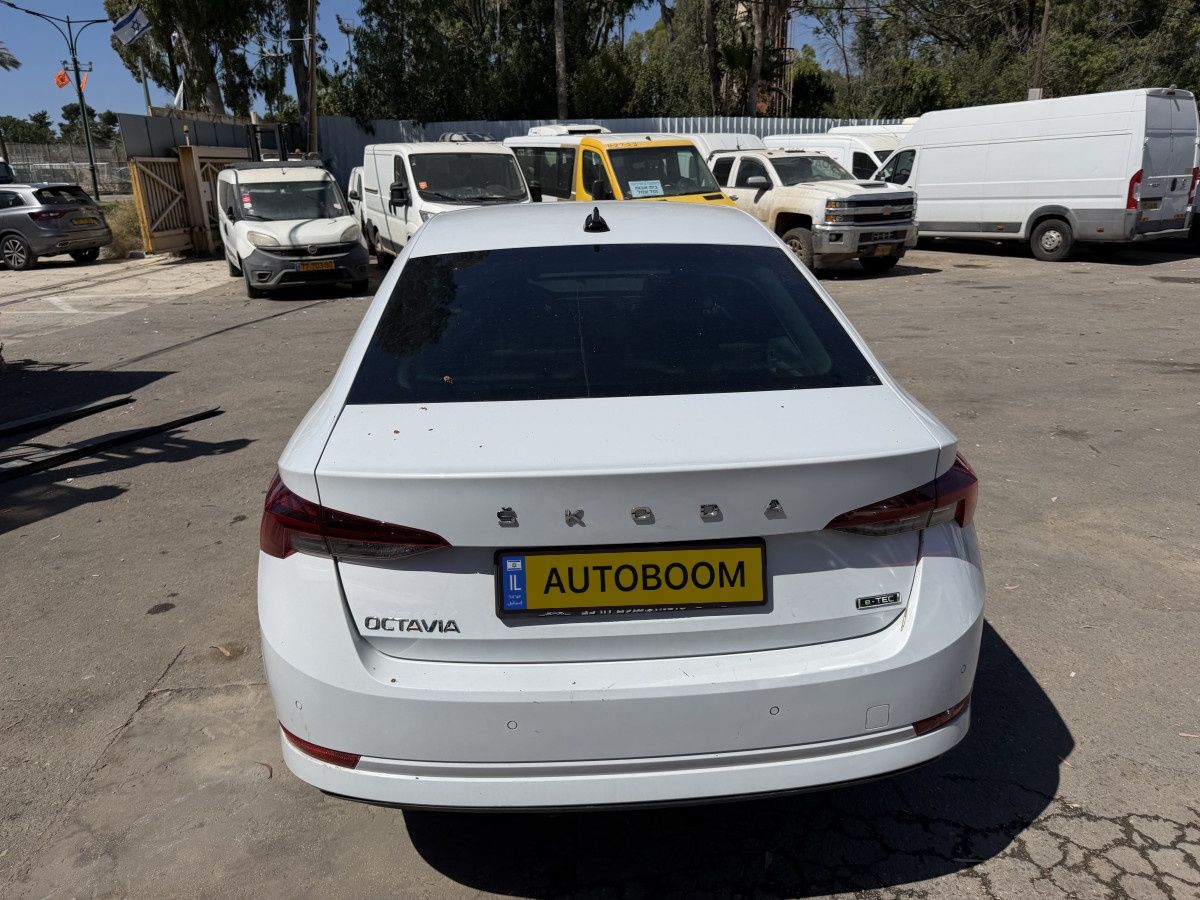 Skoda Octavia new car, 2021, private