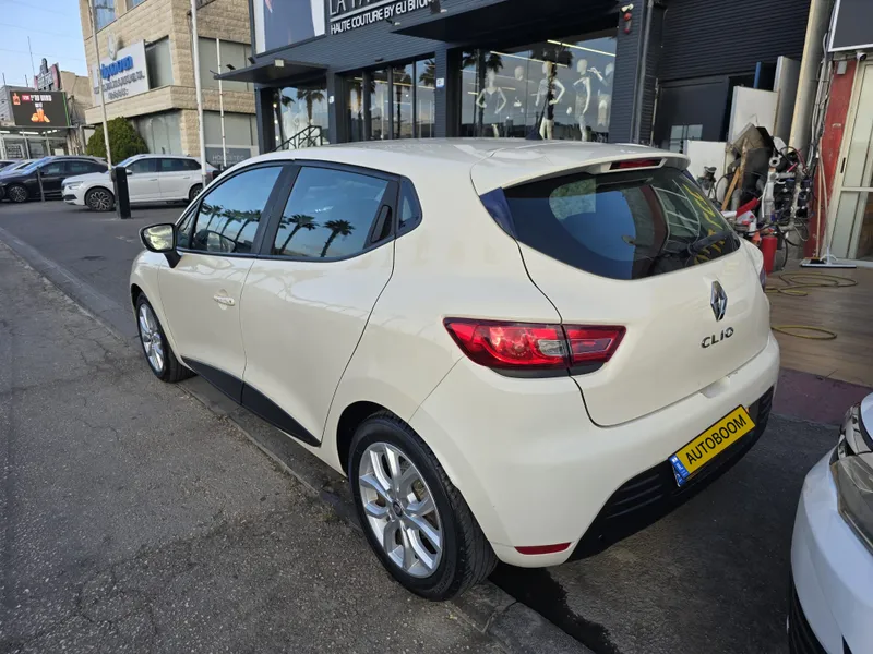 Renault Clio 2ème main, 2017, main privée