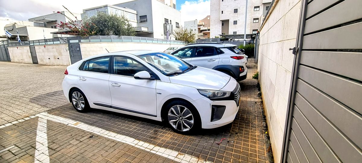 Hyundai IONIQ 2nd hand, 2017, private hand