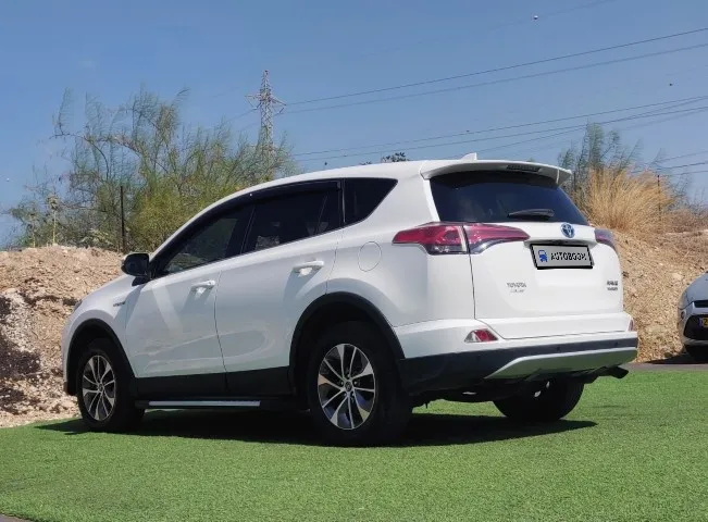 Toyota RAV4 с пробегом, 2017