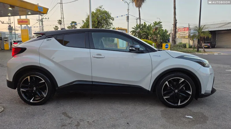 טויוטה C-HR יד 2 רכב, 2021, פרטי