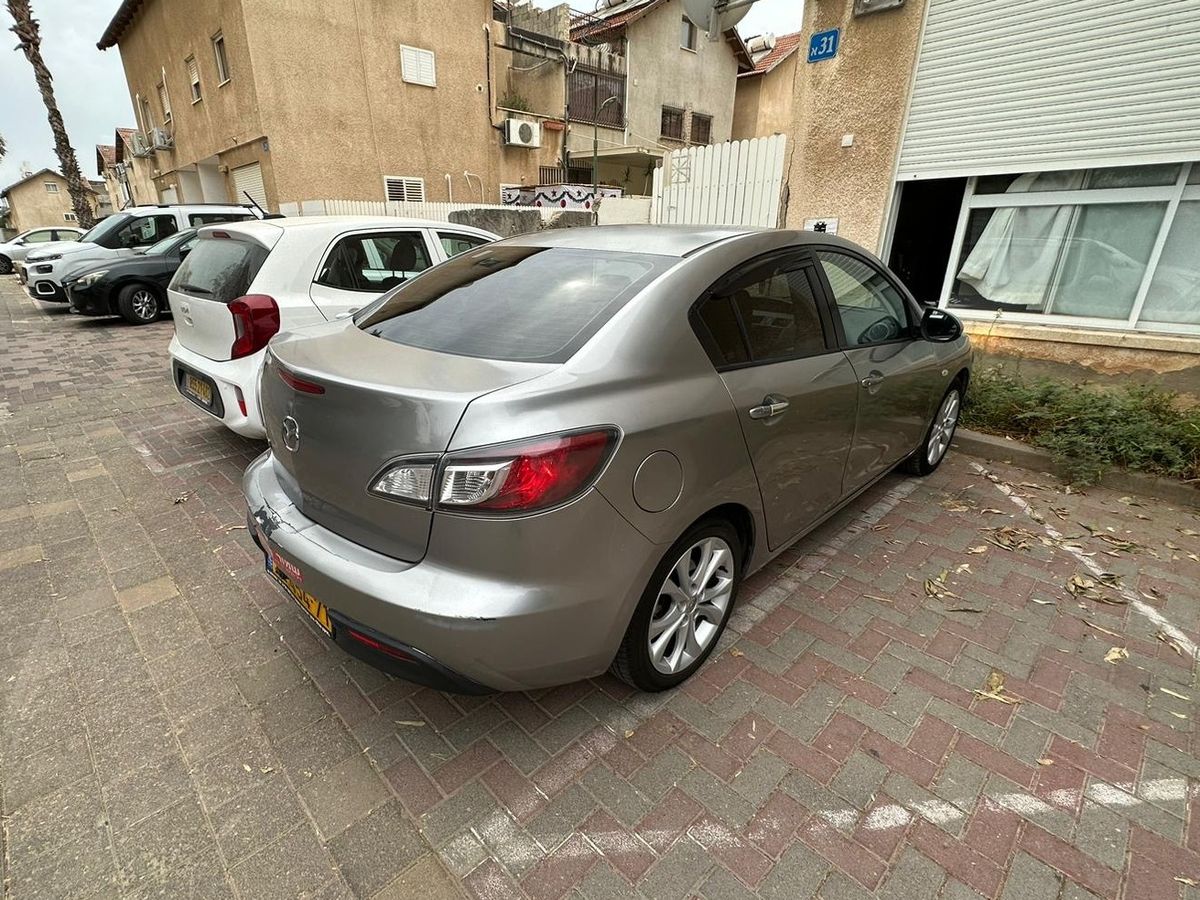 Mazda 3 2nd hand, 2011, private hand