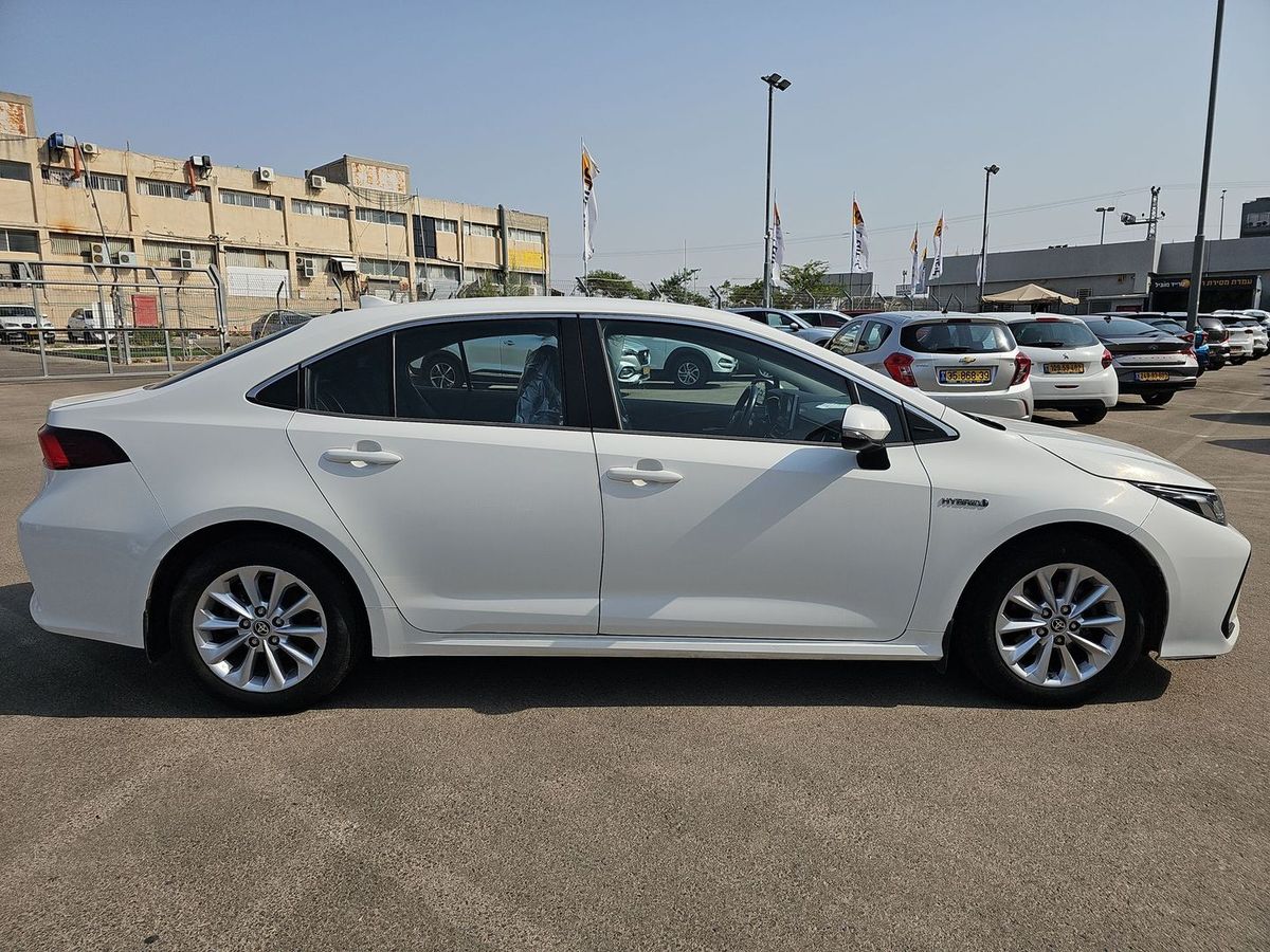 Toyota Corolla 2nd hand, 2021