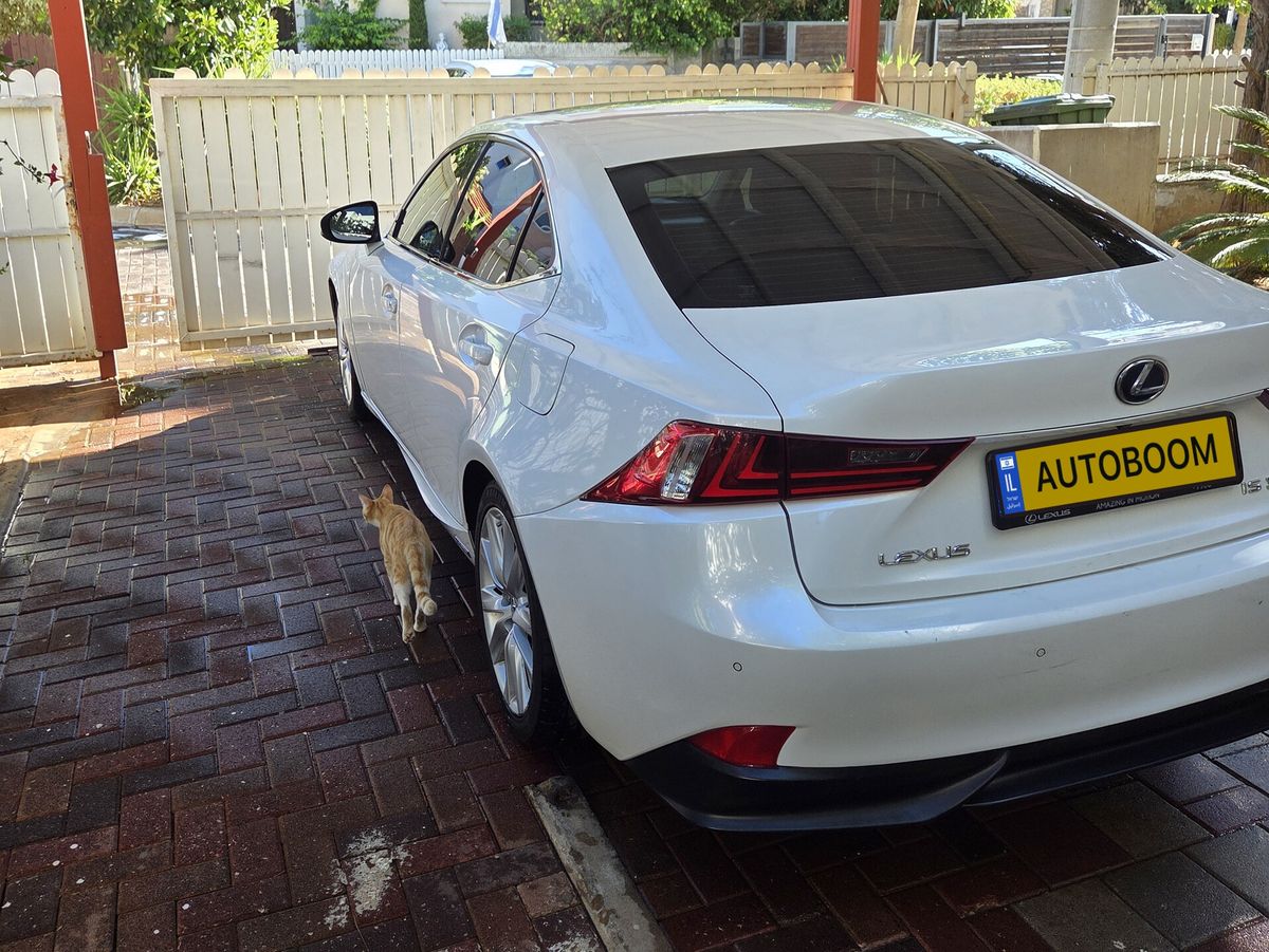 Lexus IS с пробегом, 2015, частная
