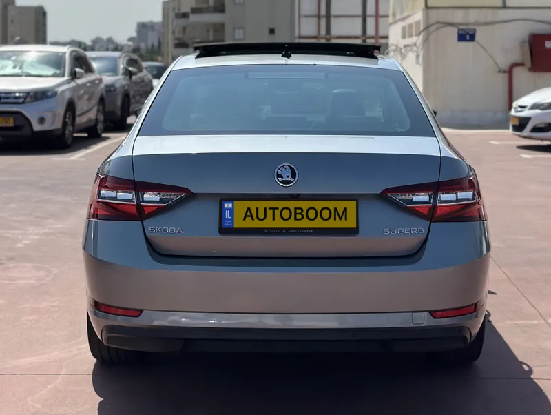 Skoda Superb с пробегом, 2018, частная рука