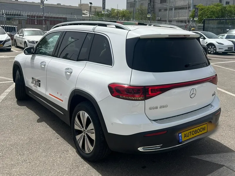 מרצדס EQB יד 2 רכב, 2024