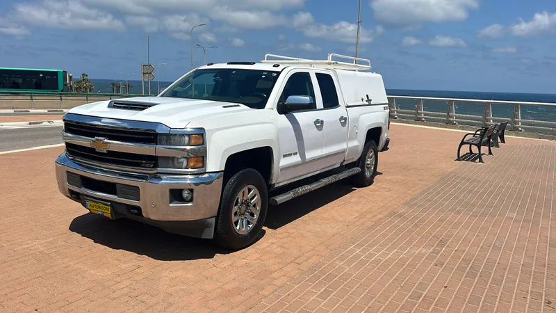 Chevrolet Silverado 2nd hand, 2018, private hand