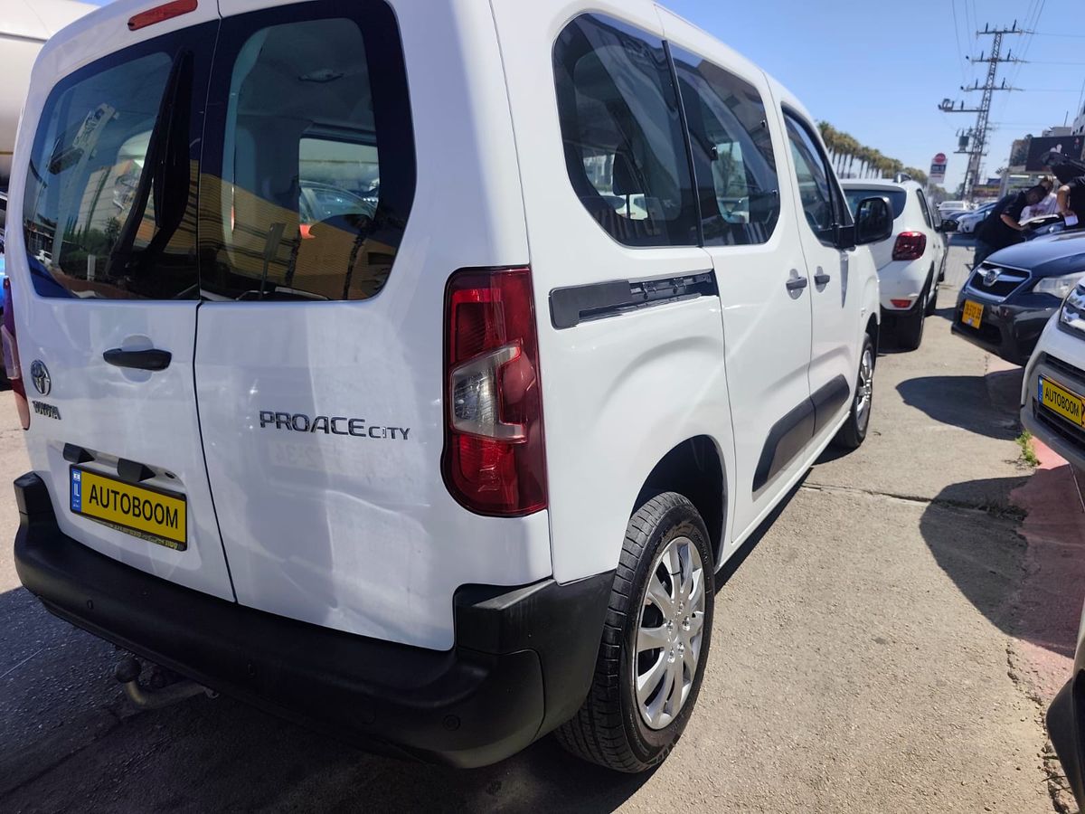 Toyota ProAce City 2nd hand, 2021