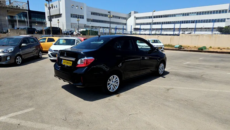Mitsubishi Attrage 2ème main, 2020