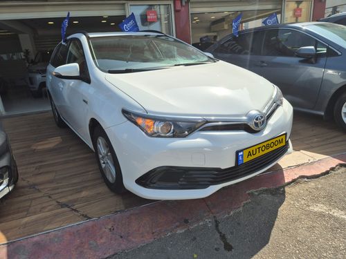 Toyota Auris, 2017, фото