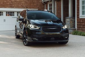 Pacifica Touring L 7 Seats