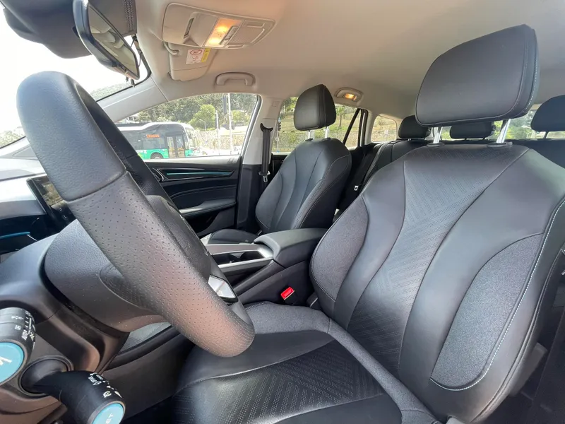 MG 5 2ème main, 2024, main privée
