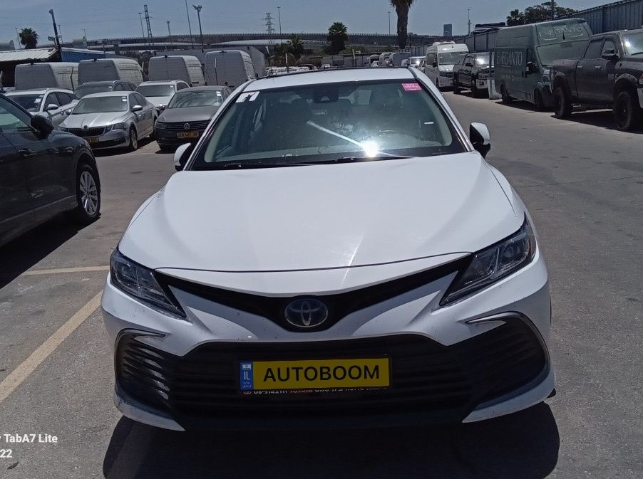 Toyota Camry 2nd hand, 2023, private