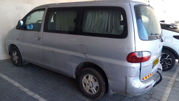 יונדאי i800 יד 2 רכב, 2002, פרטי