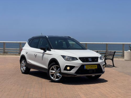 SEAT Arona, 2019, photo