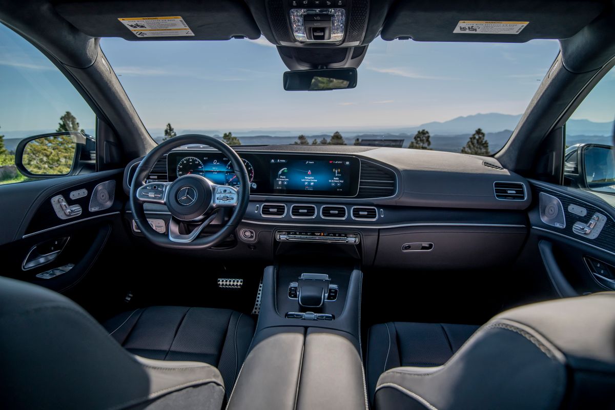 Mercedes GLS 2019. Front seats. SUV 5-doors, 2 generation