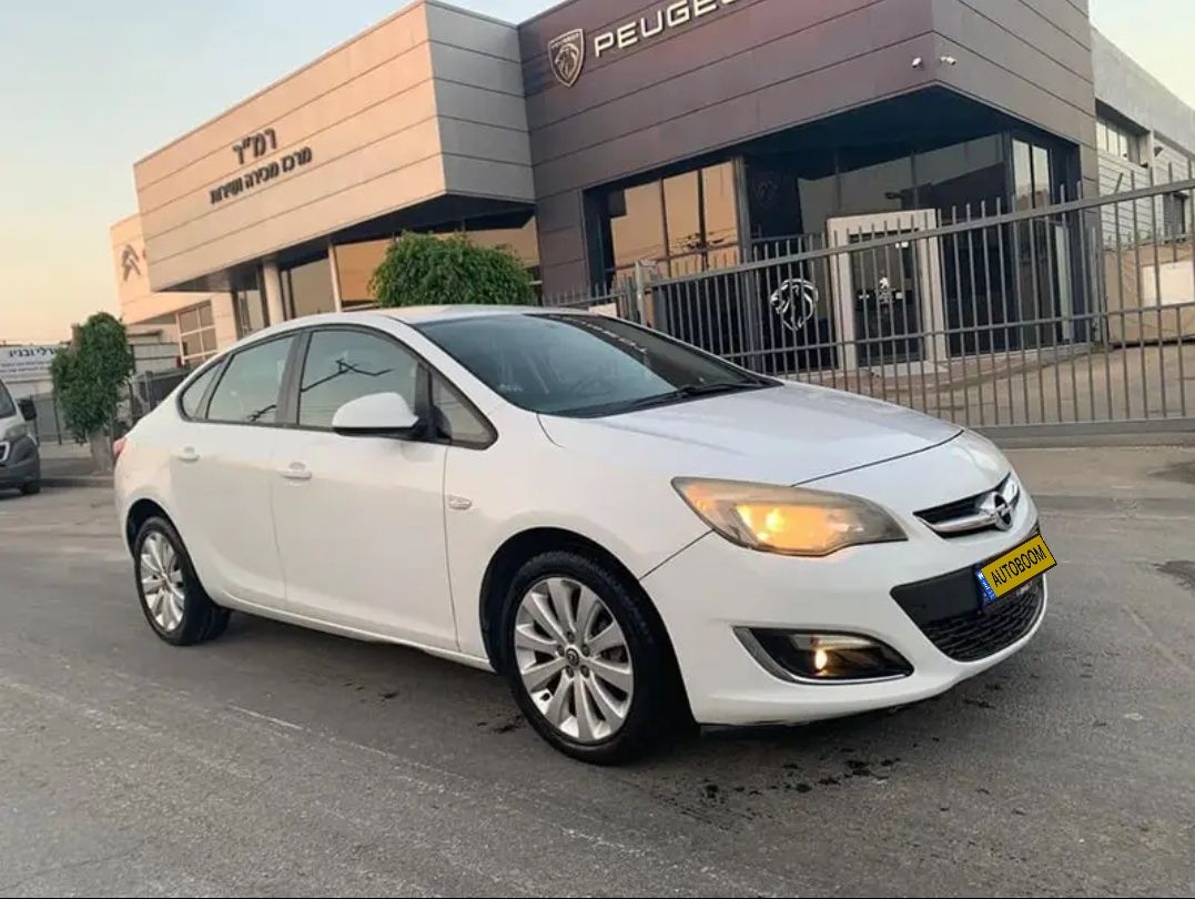 Opel Astra с пробегом, 2013, частная рука