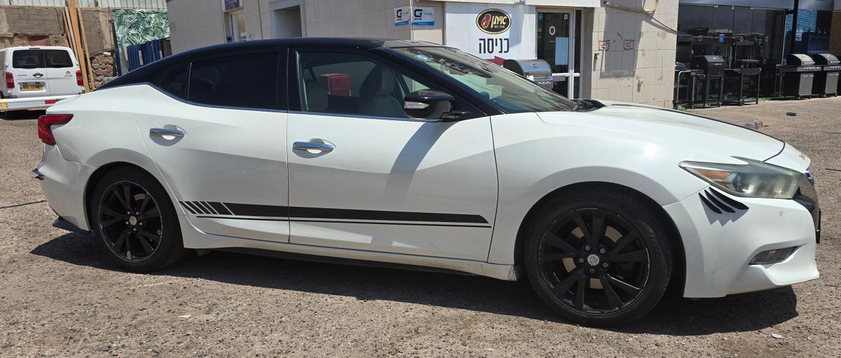 Nissan Maxima 2nd hand, 2017