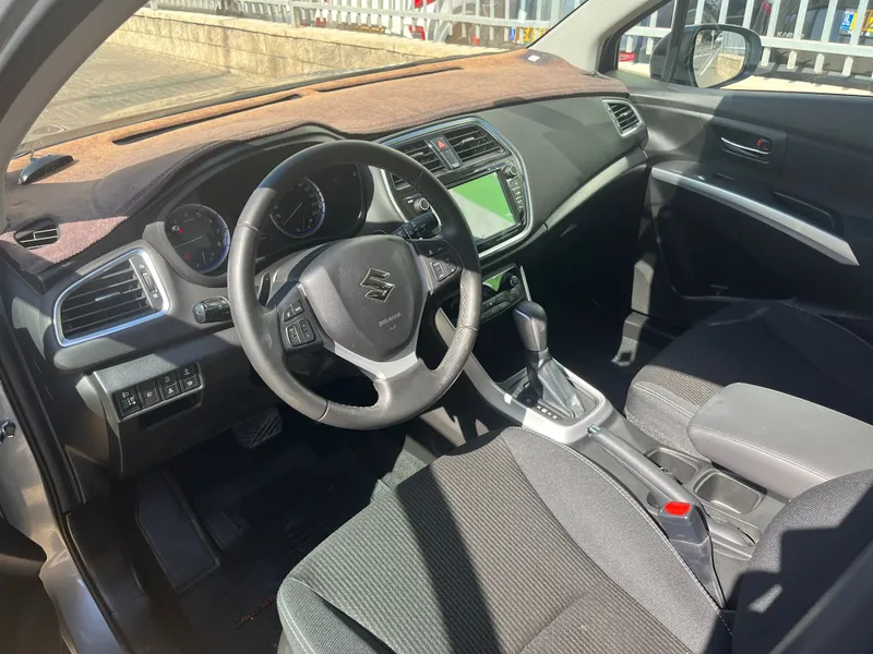 Suzuki Crossover 2ème main, 2020, main privée