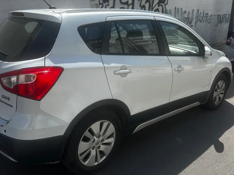 Suzuki SX4 2ème main, 2013, main privée