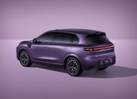 ليبموتور B10 ‏2024. الهيكل، المظهر الخارجي. إس يو في 5 أبواب, 1 الجيل